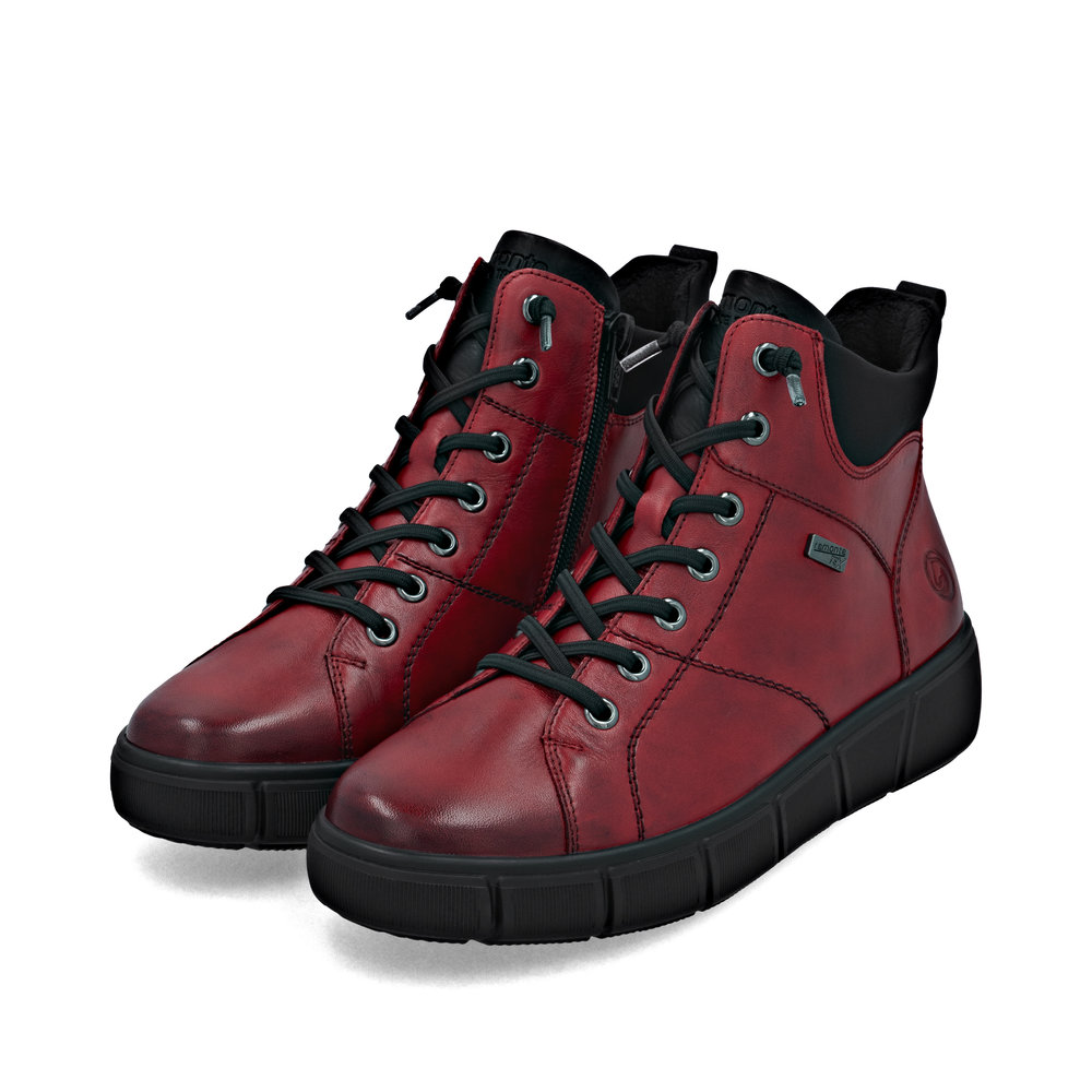 D1T76.35 HI TOP BOOT